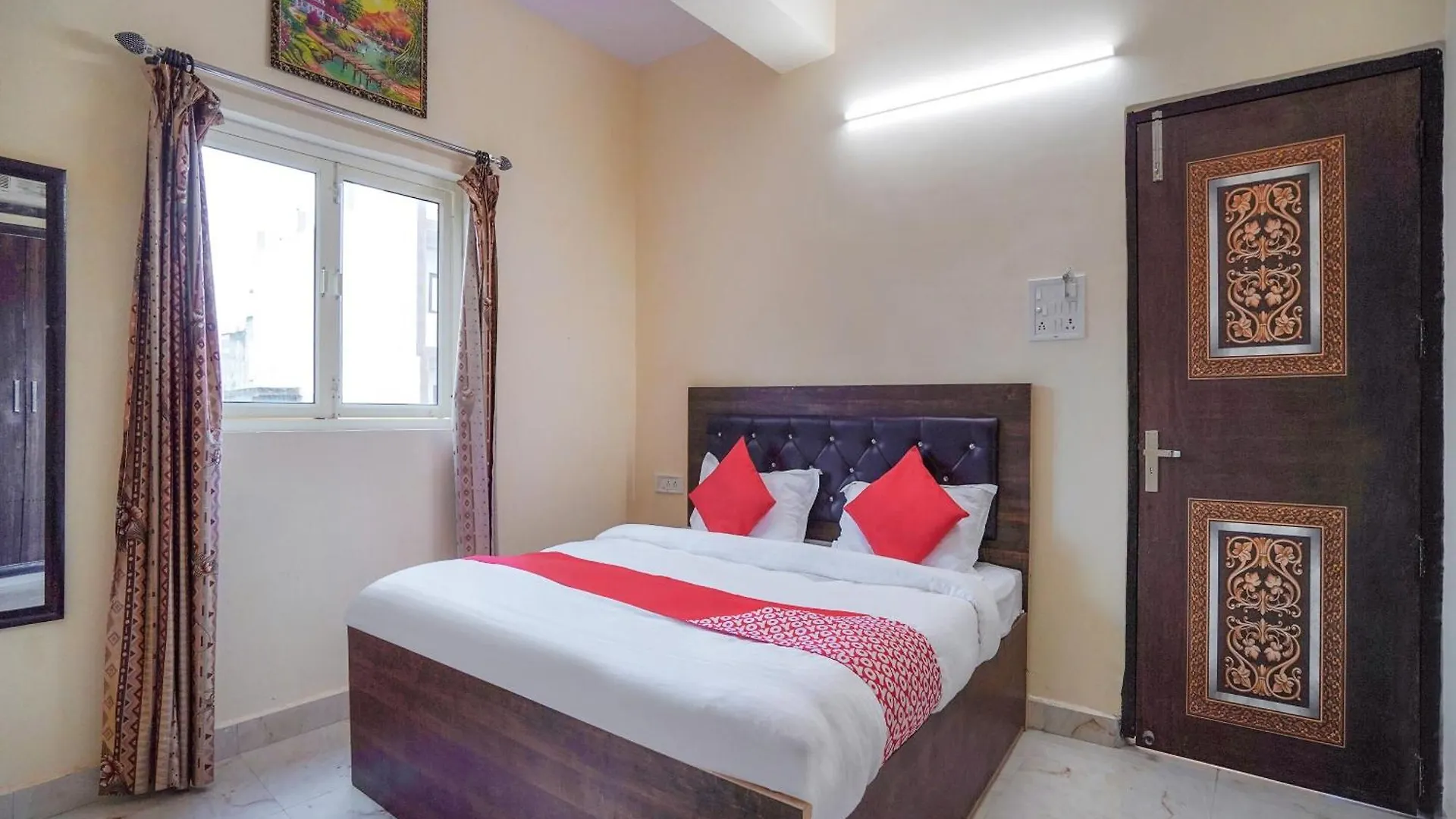 Hotel O Silver Palace Delhi
