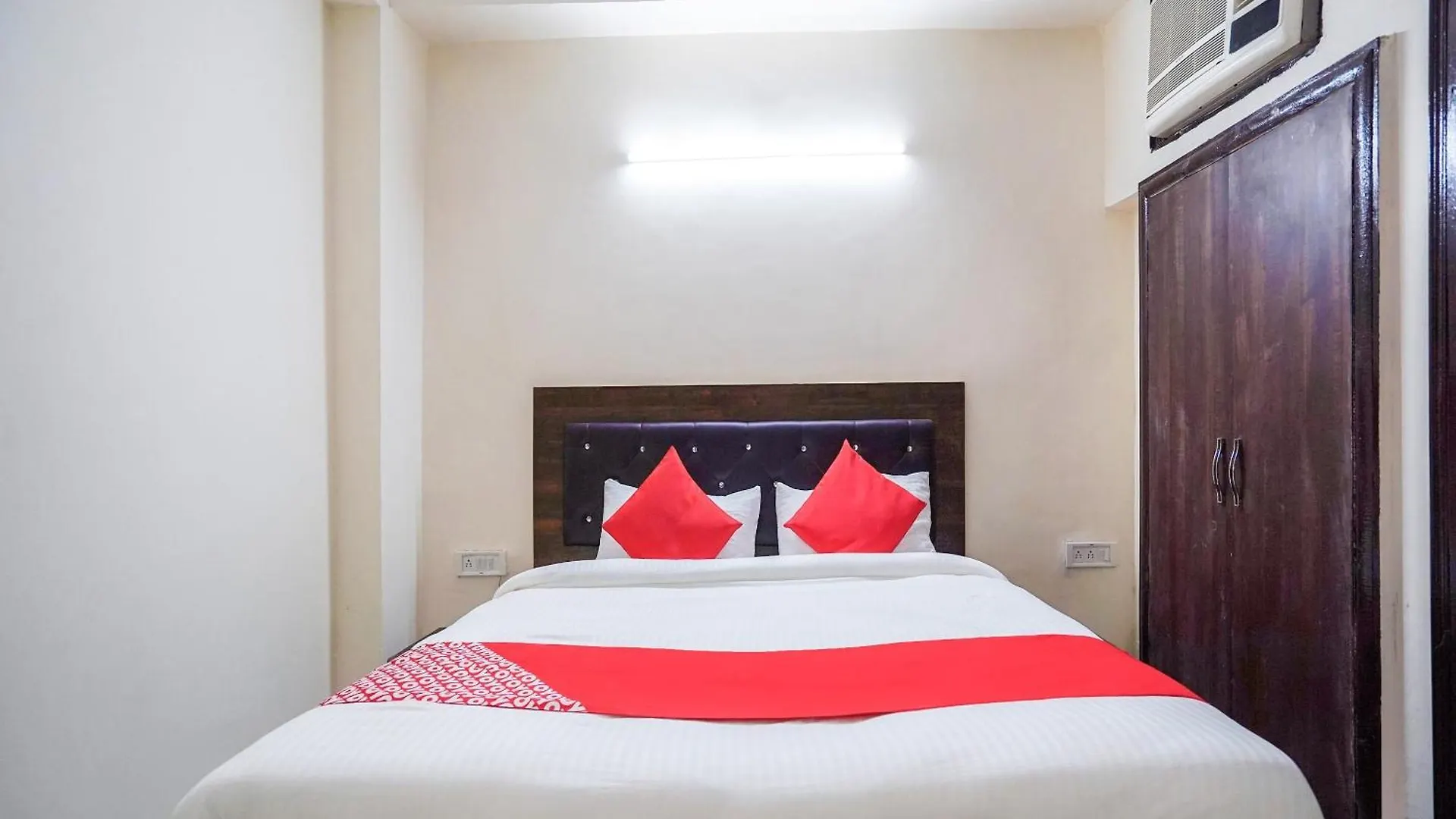 Hotel O Silver Palace Delhi   Delhi (National Capital Territory of India)