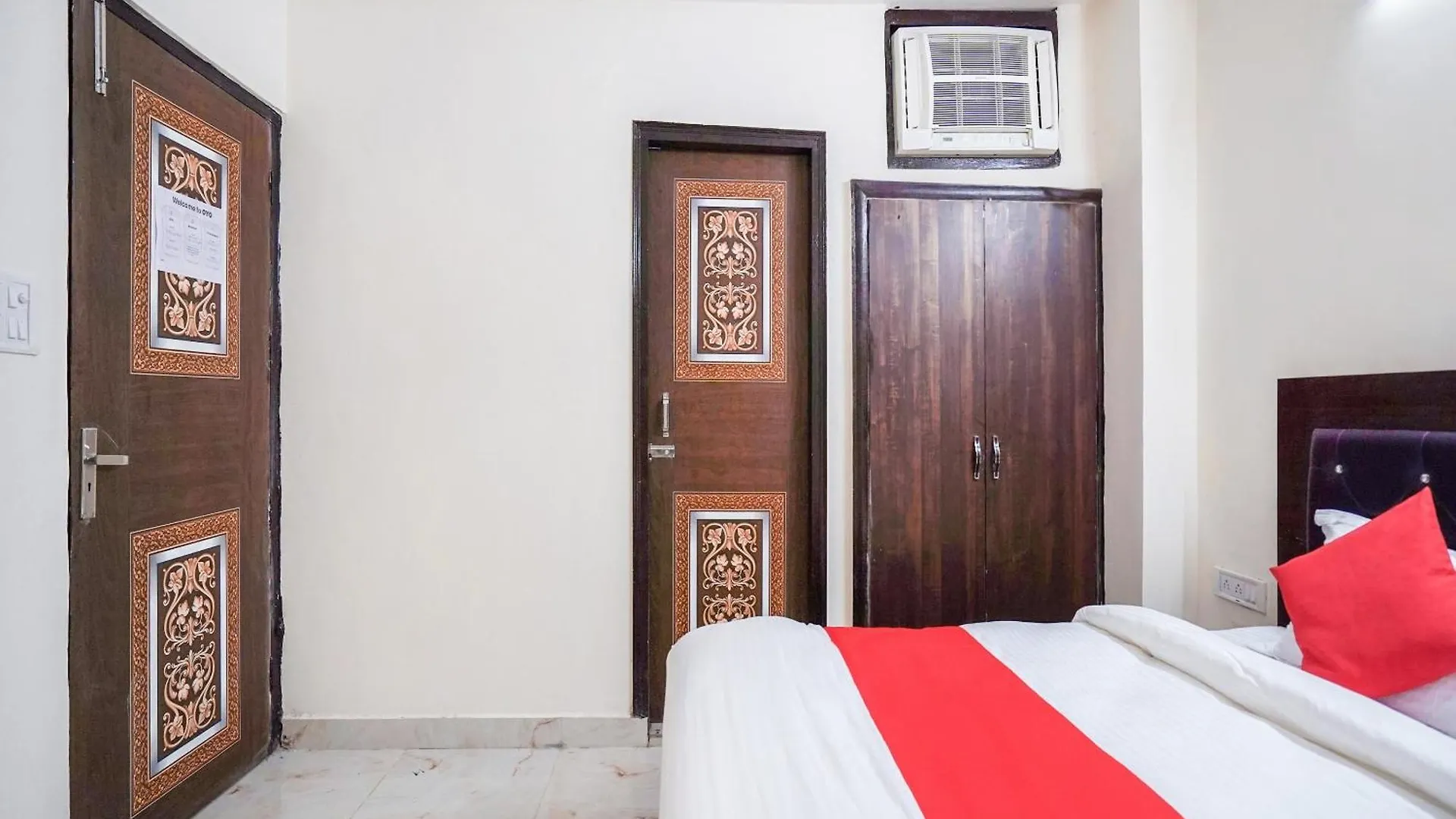 ***  Hotel O Silver Palace Delhi  India